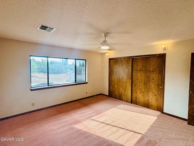 $3,199 | 527 Westlake Drive, Palmdale, CA 93551