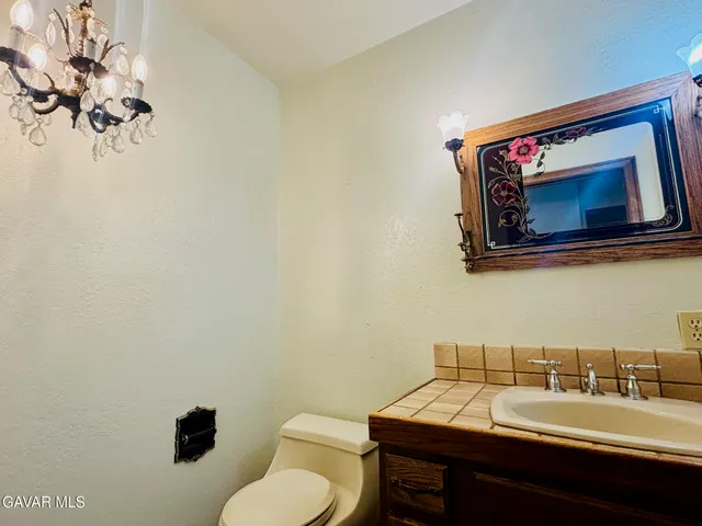 $3,199 | 527 Westlake Drive, Palmdale, CA 93551