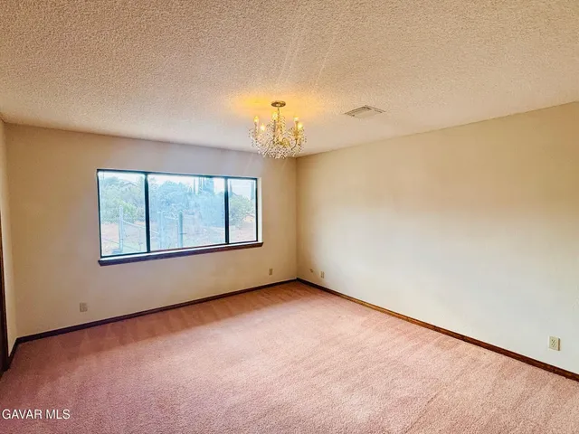 $3,199 | 527 Westlake Drive, Palmdale, CA 93551