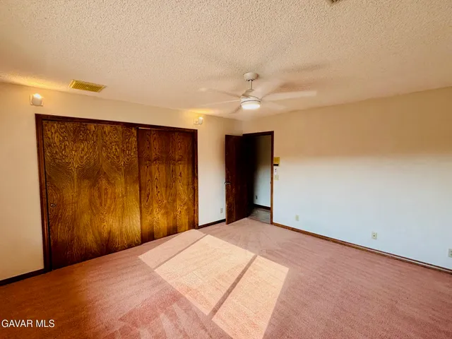 $3,199 | 527 Westlake Drive, Palmdale, CA 93551