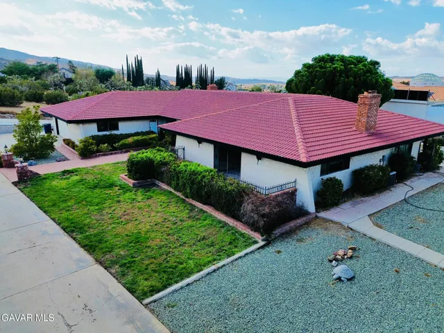 $3,199 | 527 Westlake Drive, Palmdale, CA 93551