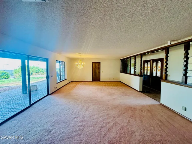 $3,199 | 527 Westlake Drive, Palmdale, CA 93551