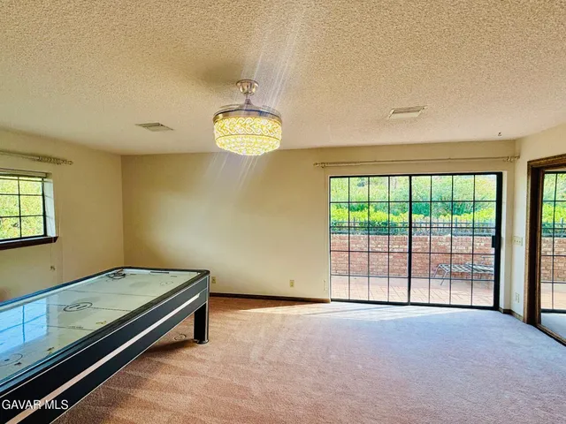 $3,199 | 527 Westlake Drive, Palmdale, CA 93551