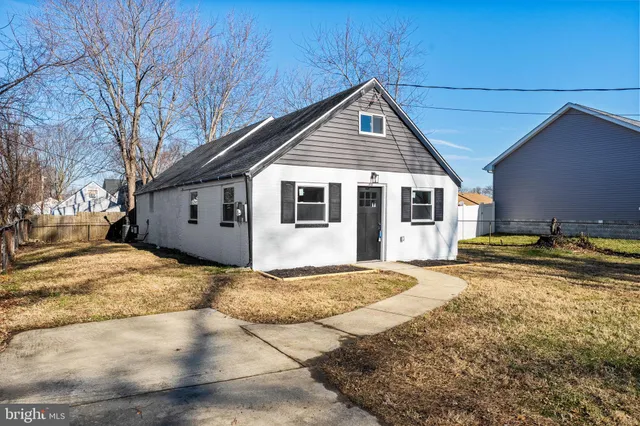 $345,000 | 8 Delmar Street, New Castle, DE 19720