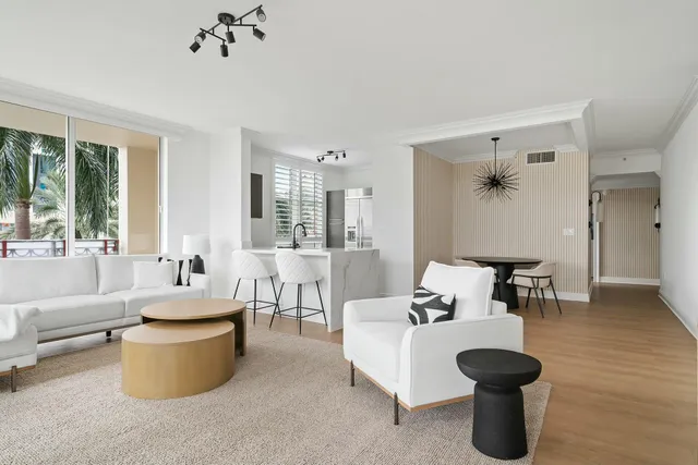 $7,500 | 550 Okeechobee Boulevard, Unit 322, West Palm Beach, FL 33401