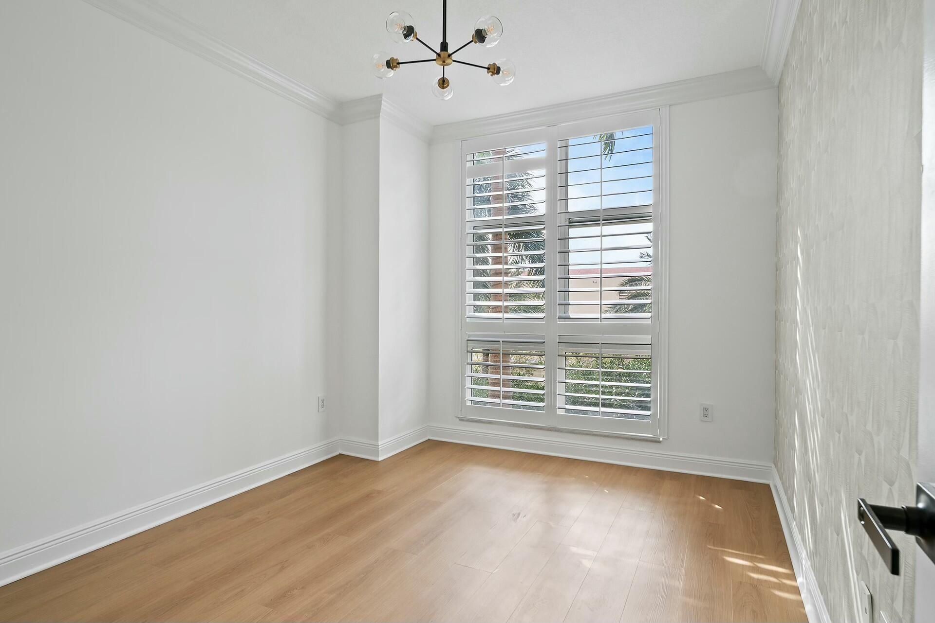 550 Okeechobee Boulevard, Unit 322 West Palm Beach, FL 33401 - Photo 14 of 29 tempImageNYTG2h