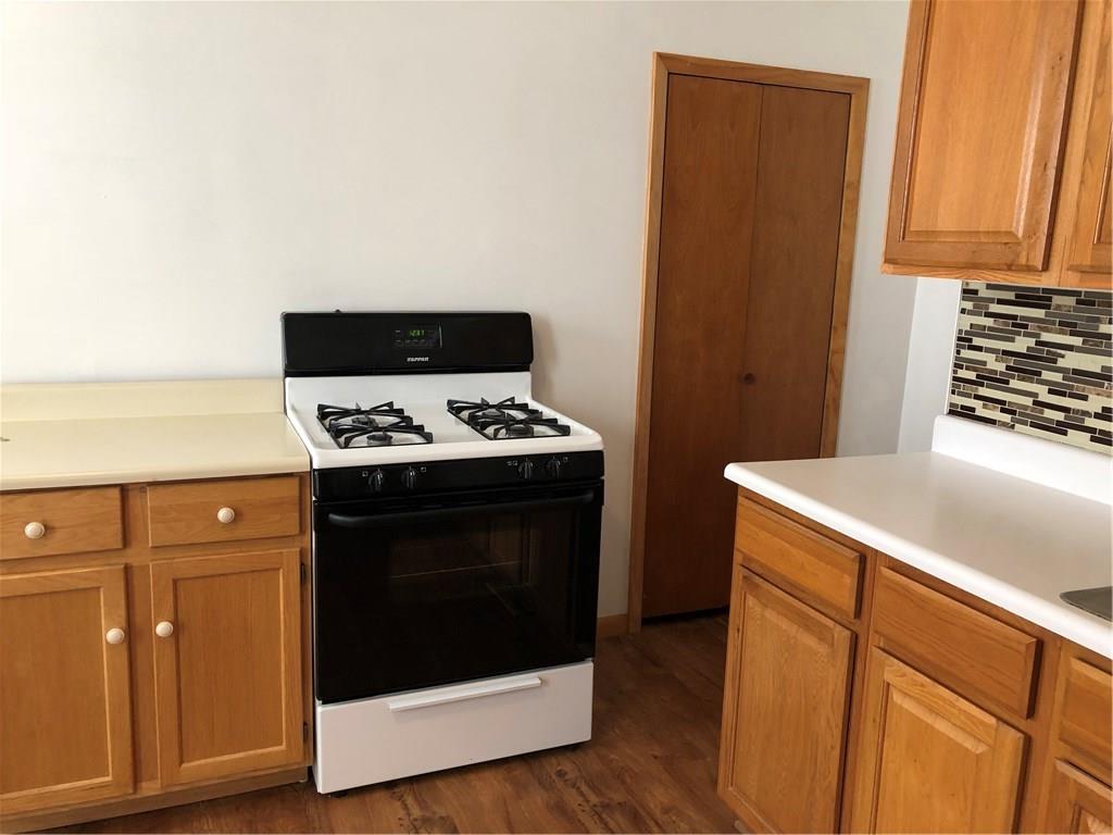 108 6th Avenue Rochester, PA 15074 - Photo 6 of 22 Gallery Image 6