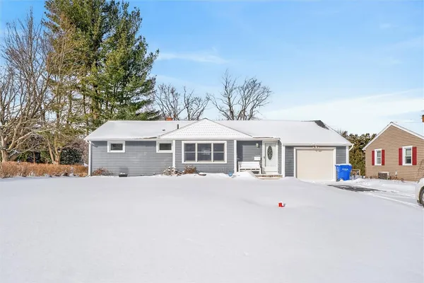 $235,000 | 31 Morrow Drive, Greece, NY 14616