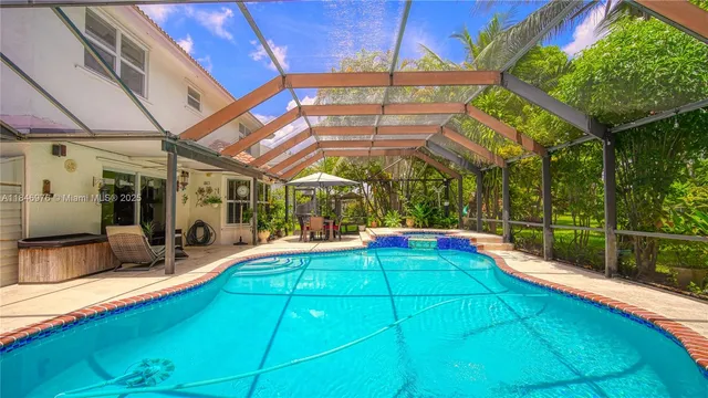 $795,000 | 810 Greenbriar Avenue, Davie, FL 33325