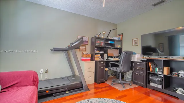 $795,000 | 810 Greenbriar Avenue, Davie, FL 33325