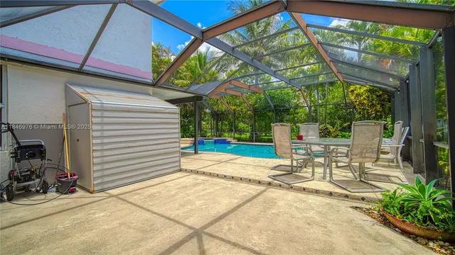 $795,000 | 810 Greenbriar Avenue, Davie, FL 33325