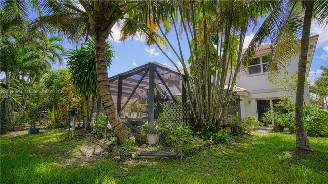 $795,000 | 810 Greenbriar Avenue, Davie, FL 33325