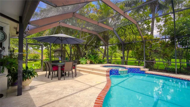 $795,000 | 810 Greenbriar Avenue, Davie, FL 33325