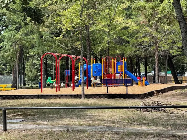 a view of a black and white wall