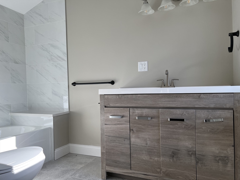 70 Burroughs Road North Reading, MA 01864 - Photo 10 of 29