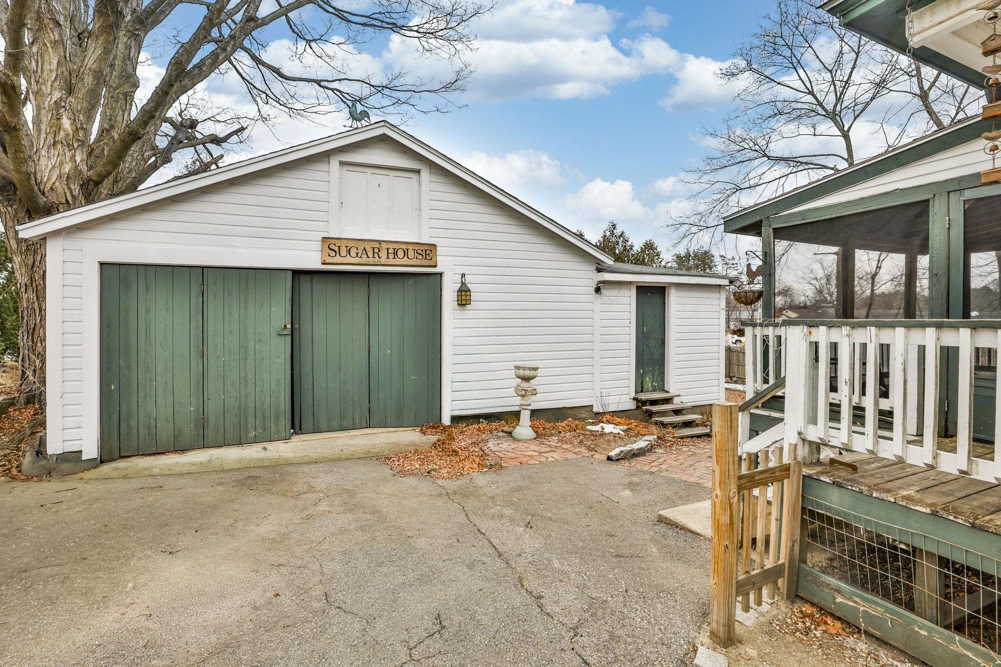 366 Nashua Street Milford, NH 03055 - Photo 3 of 30