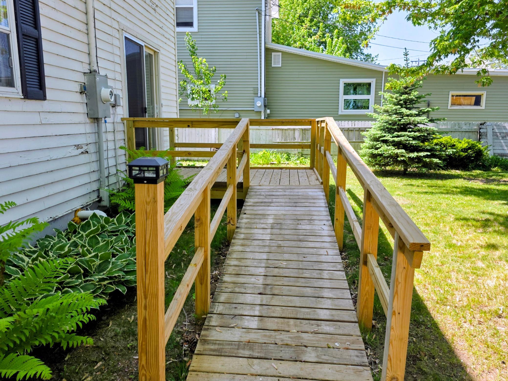 9 4th Avenue Shell Lake, WI 54871 - Photo 6 of 45