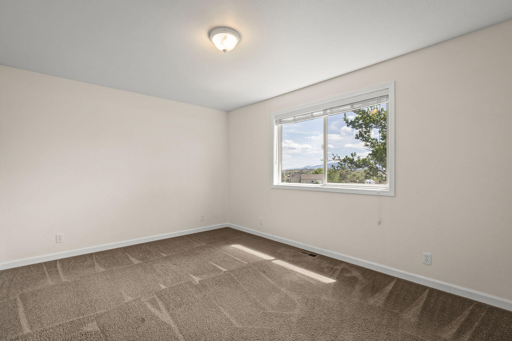9333 Tomahawk Way Reno, NV 89506 - Photo 14 of 27 14-web-or-mls-_DSC9837