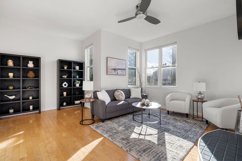 16 Alden Place, Unit 16 Newton, MA 02465 - Photo 1 of 26