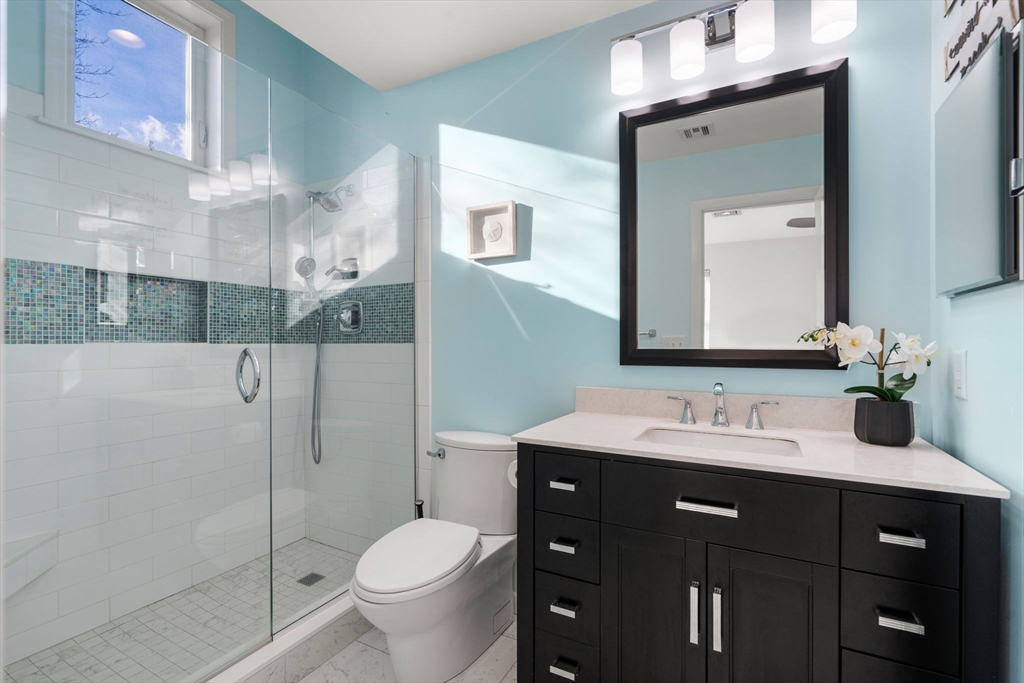16 Alden Place, Unit 16 Newton, MA 02465 - Photo 11 of 26