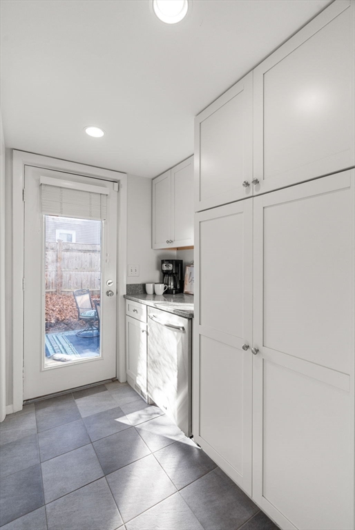 16 Alden Place, Unit 16 Newton, MA 02465 - Photo 17 of 26