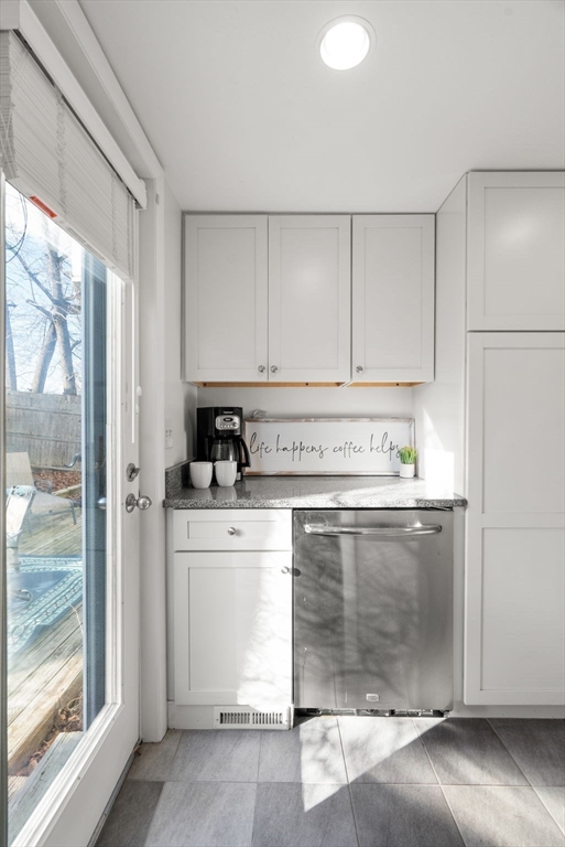 16 Alden Place, Unit 16 Newton, MA 02465 - Photo 18 of 26