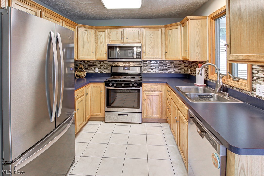 6573 Ridgeview Boulevard North Ridgeville, OH 44039 - Photo 6 of 33
