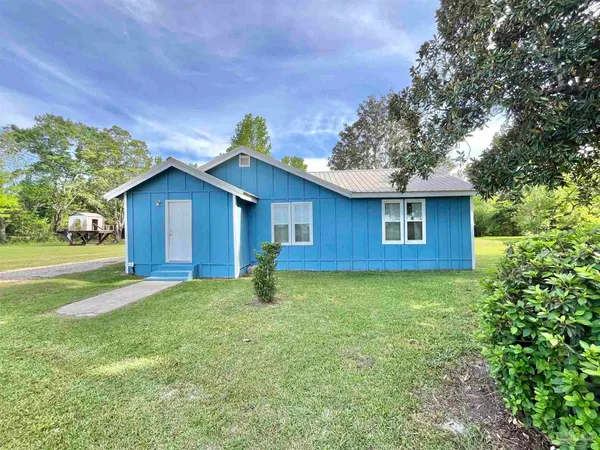 $149,000 | 102 W Avenue, Atmore, AL 36502