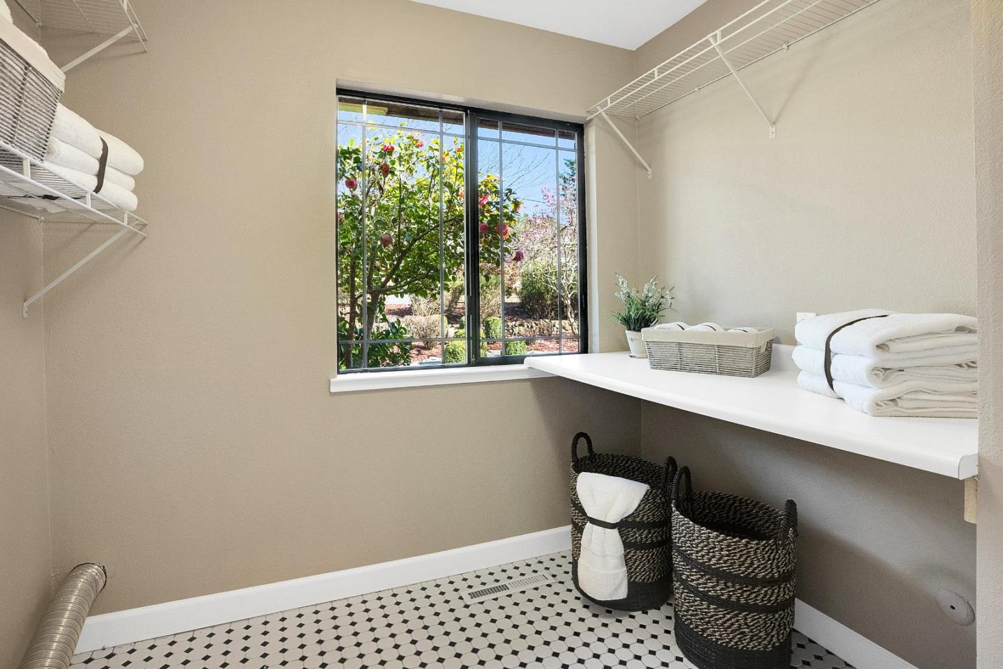 2720 Valencia Road Aptos, CA 95003 - Photo 28 of 64 Gallery Image 28
