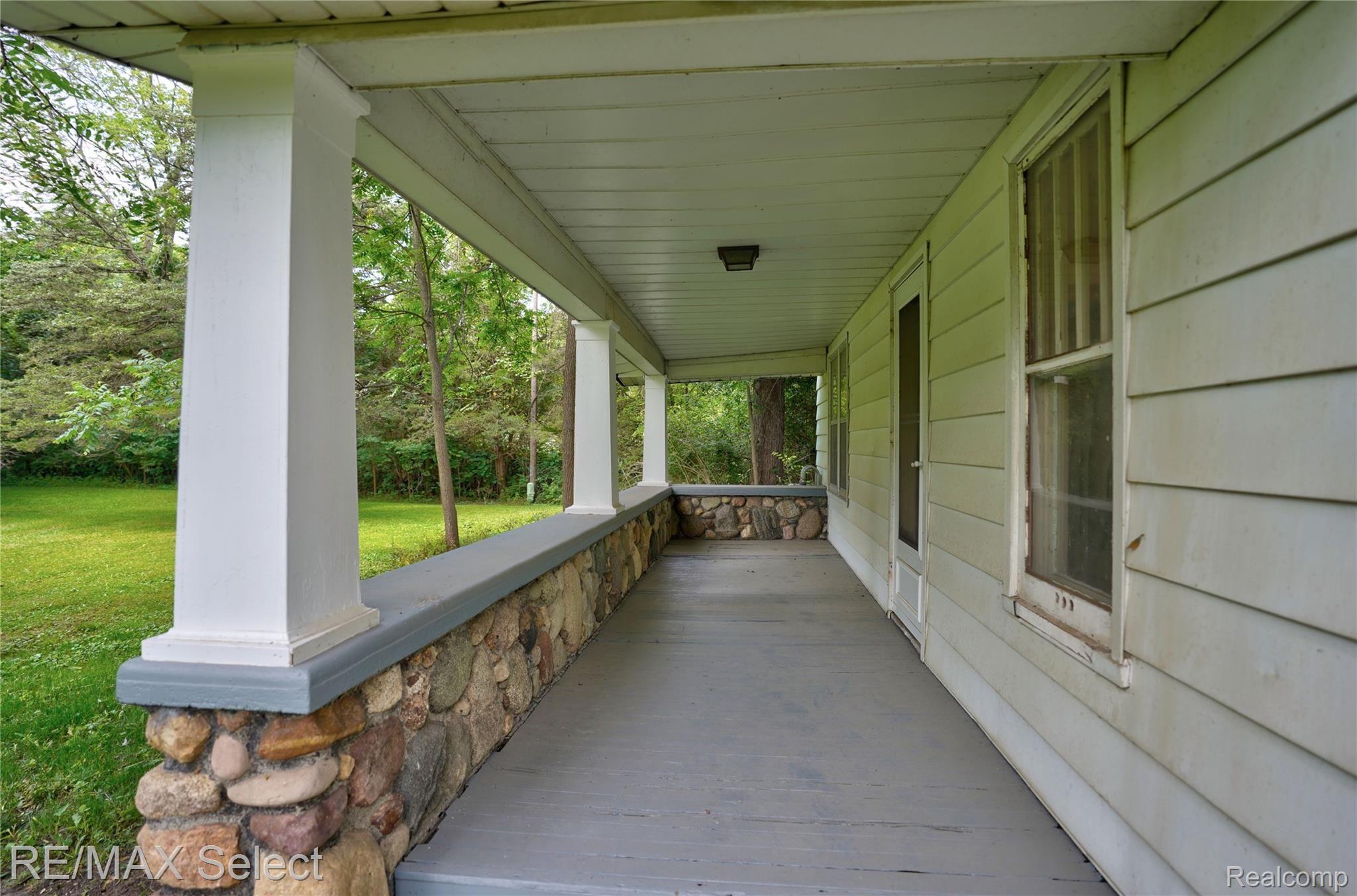 4414 North Seymour Road Flushing, MI 48433 - Photo 6 of 52 4414 N Seymour Rd 05.jpg