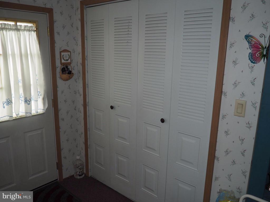 217 Pheasant Ridge Circle Lancaster, PA 17603 - Photo 4 of 8 Gallery Image 4
