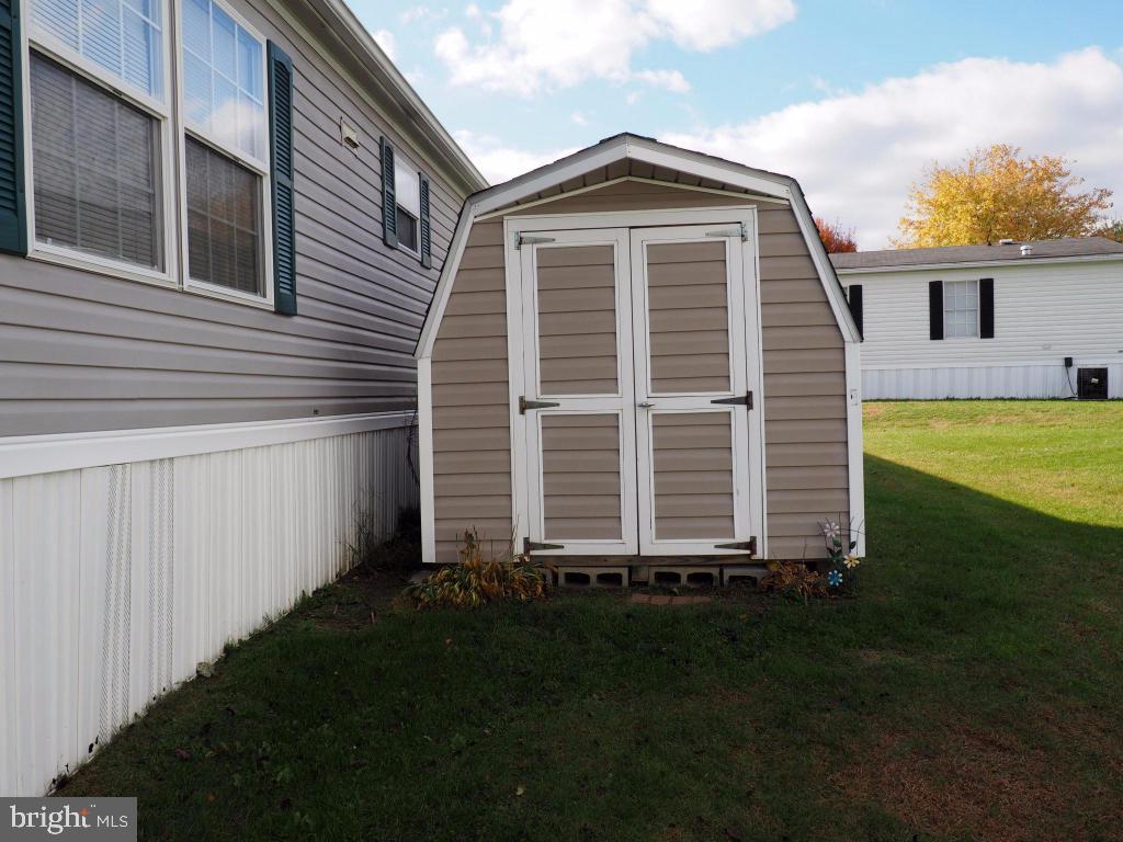 217 Pheasant Ridge Circle Lancaster, PA 17603 - Photo 7 of 8 Gallery Image 7