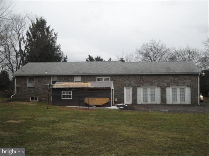 3261 Fisher Road Lansdale, PA 19446 - Photo 24 of 25 Exterior Back
