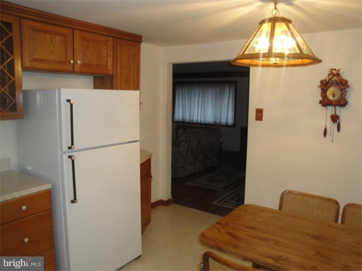 3261 Fisher Road Lansdale, PA 19446 - Photo 4 of 25 Kitchen