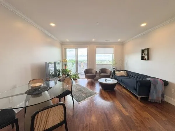 $4,295 | 87 Medford Street, Unit 309, Medford, MA 02155