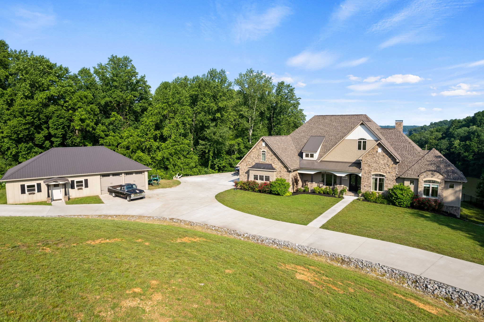 236 Beech Hill Drive Winchester, TN 37398 - Photo 11 of 70 a front view of a house with garden
