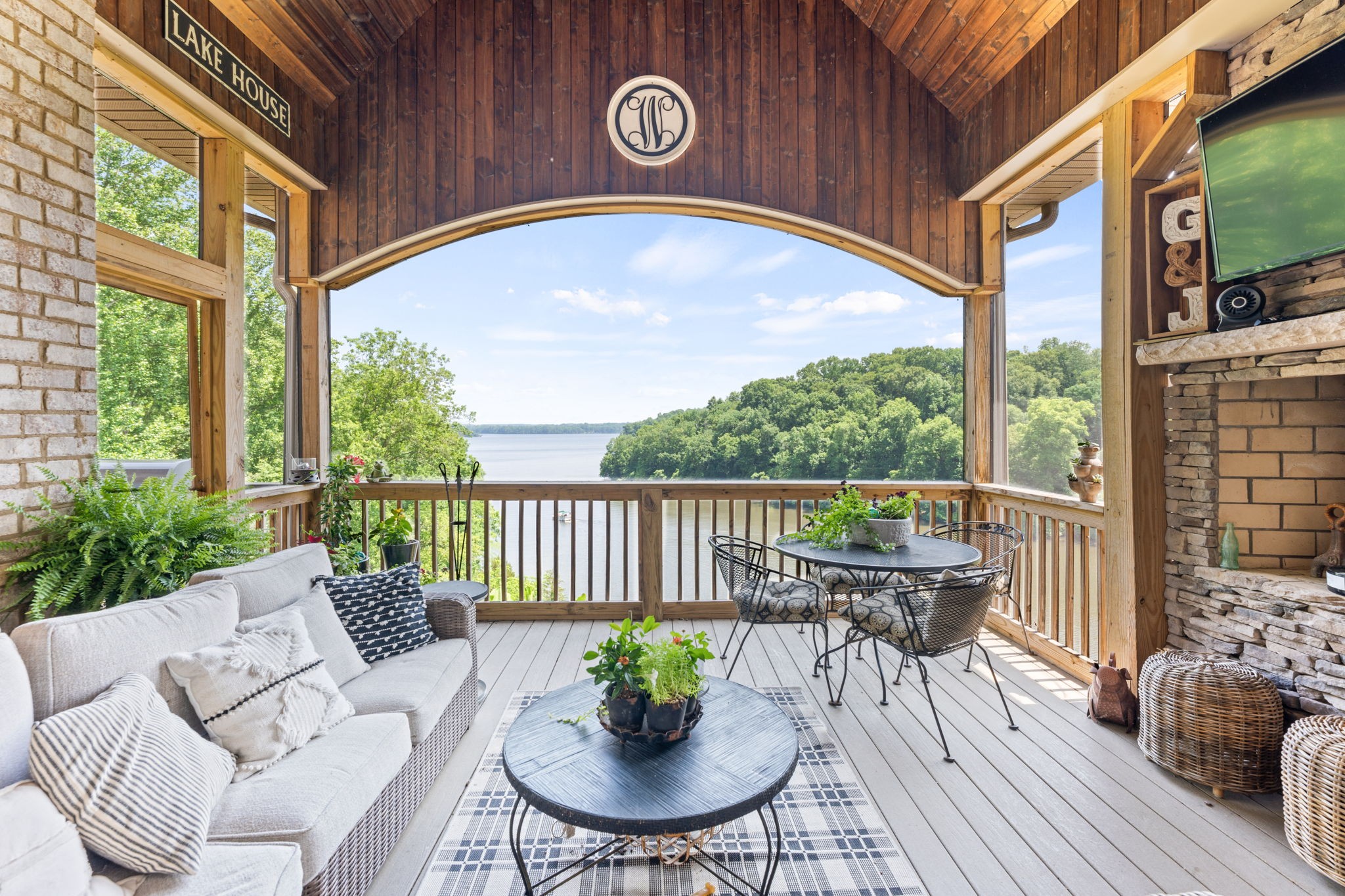 236 Beech Hill Drive Winchester, TN 37398 - Photo 22 of 70 a view of a chair and table on the deck