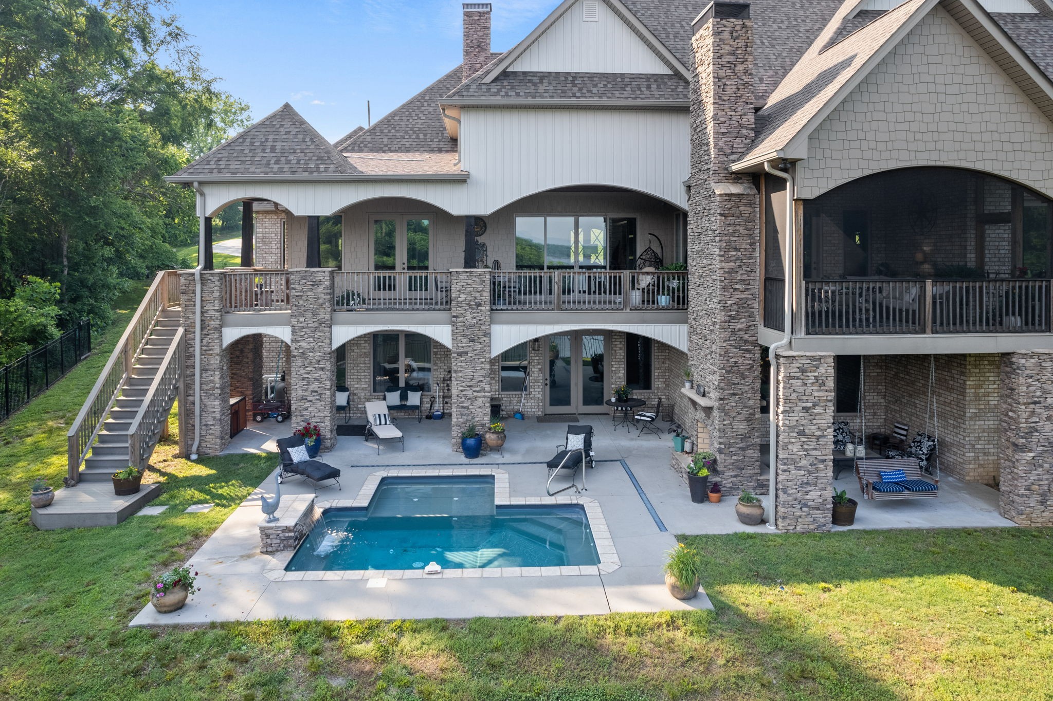 236 Beech Hill Drive Winchester, TN 37398 - Photo 9 of 70 a front view of a house with garden