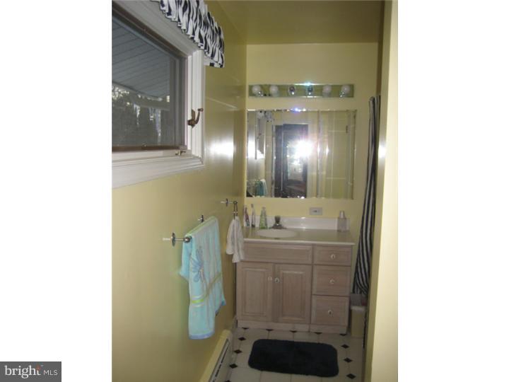 812 Crum Creek Road Springfield, PA 19064 - Photo 14 of 24 Bathroom