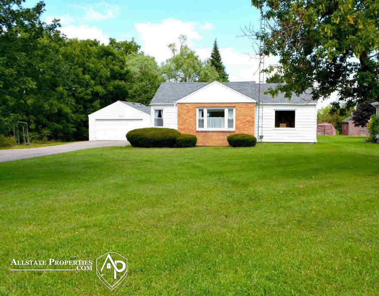 12057 Davison Road Davison, MI 48423 - Photo 4 of 11 21363509-3.JPG