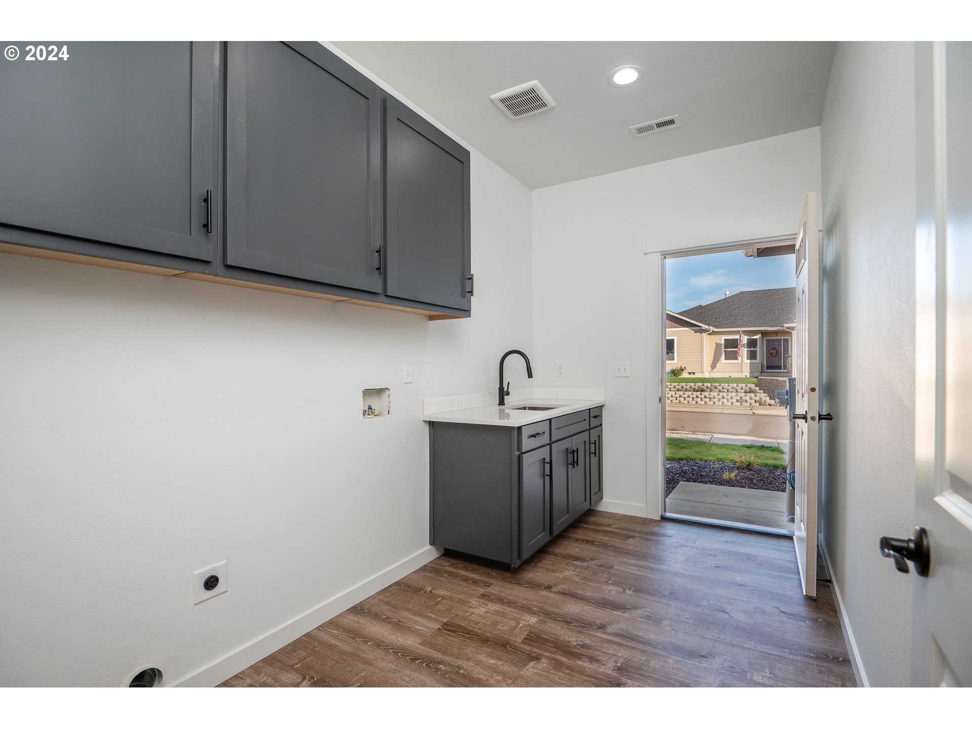 180 Wil Way Winston, OR 97496 - Photo 23 of 33 Gallery Image 23