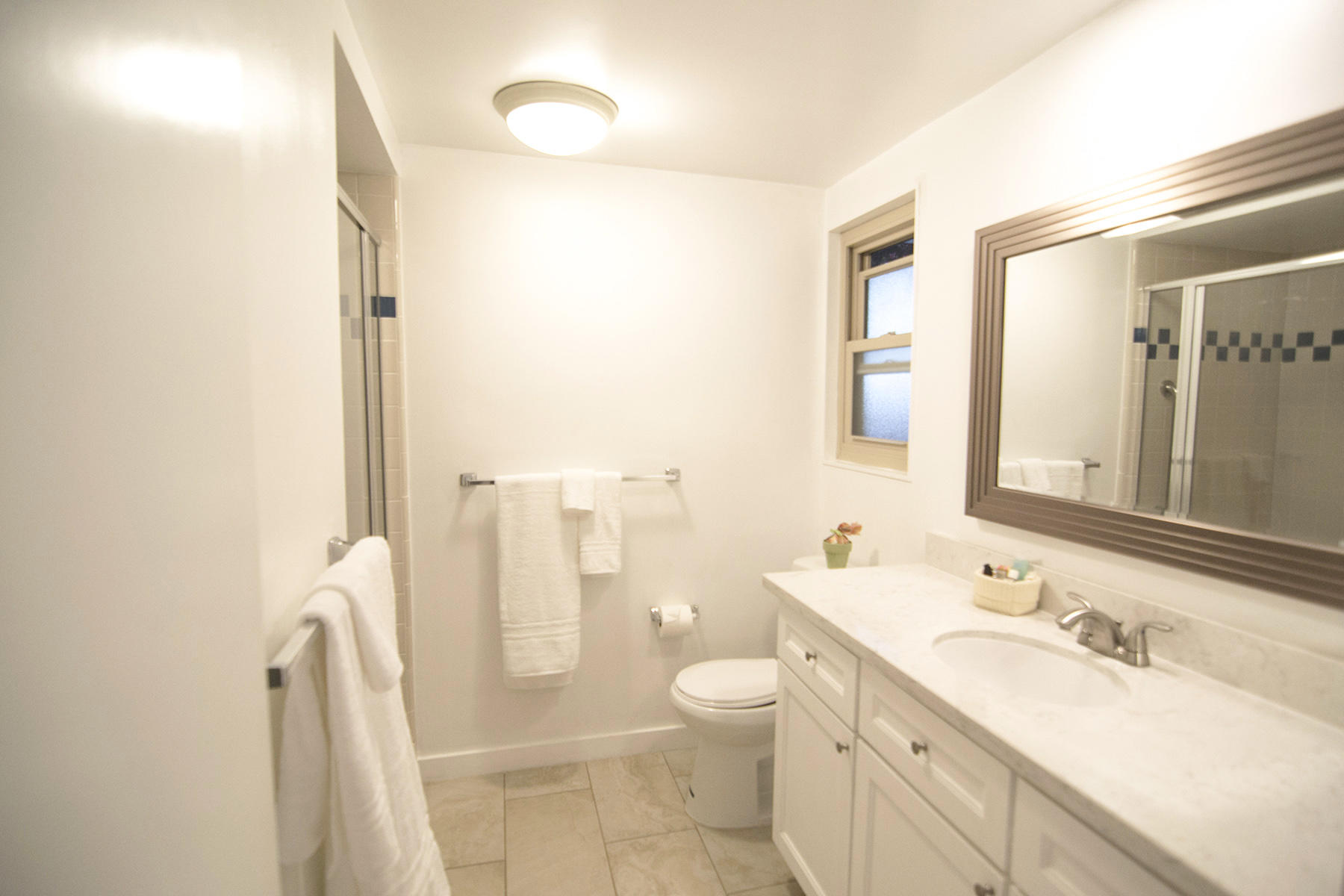 5970 Encina Road, Unit 3 Goleta, CA 93117 - Photo 11 of 25 hall bathroom 2