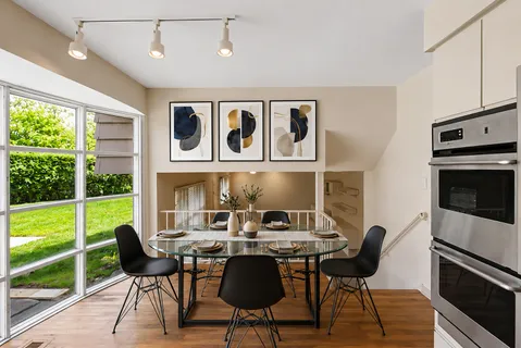 $675,000 | 3418 Maple Leaf Drive, Glenview, IL 60026
