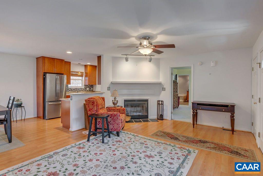 14 Powhatan Road Palmyra, VA 22963 - Photo 5 of 38 a living room with furniture and a fireplace