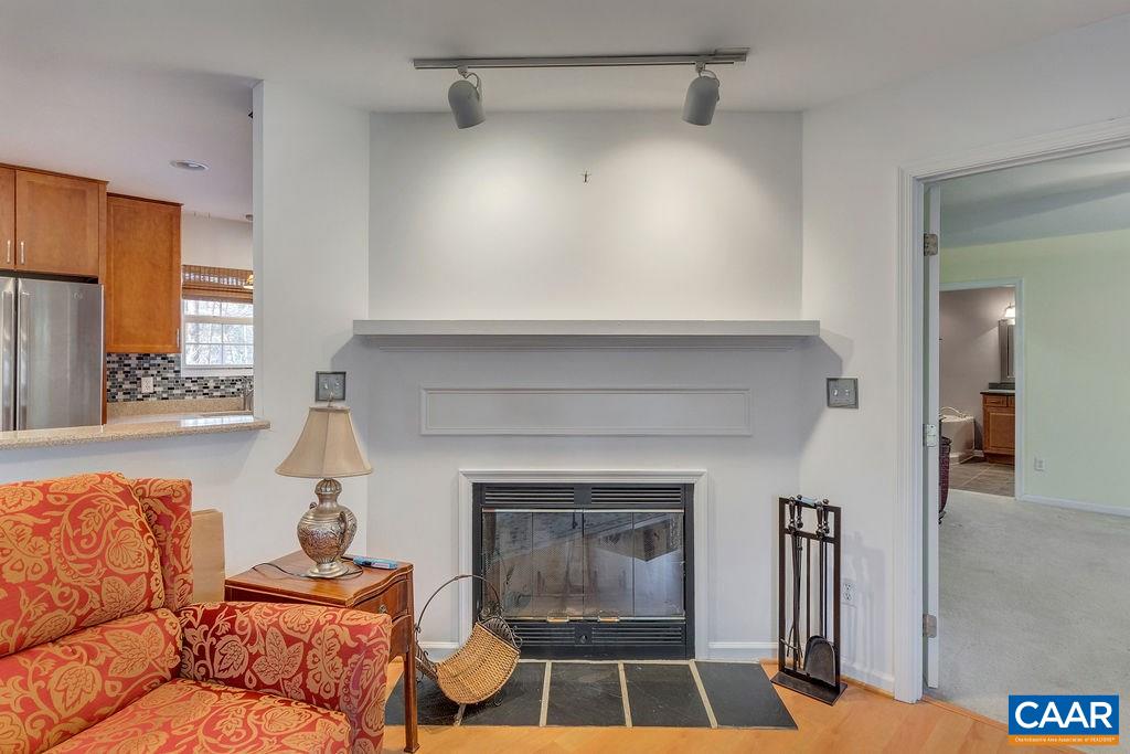14 Powhatan Road Palmyra, VA 22963 - Photo 6 of 38 a living room with furniture and a fireplace
