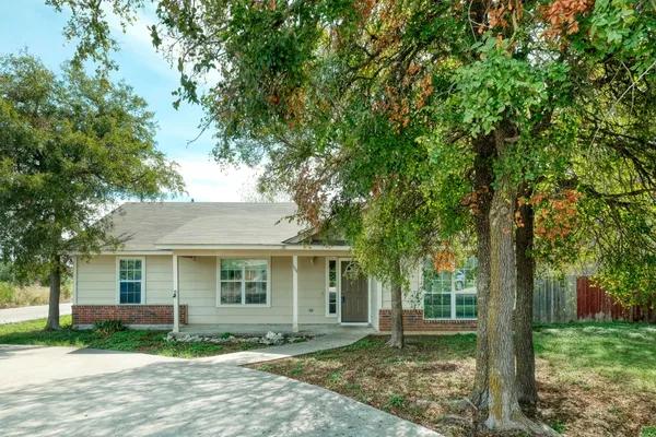 $1,595 | 109 Castleberry Court, Bertram, TX 78605