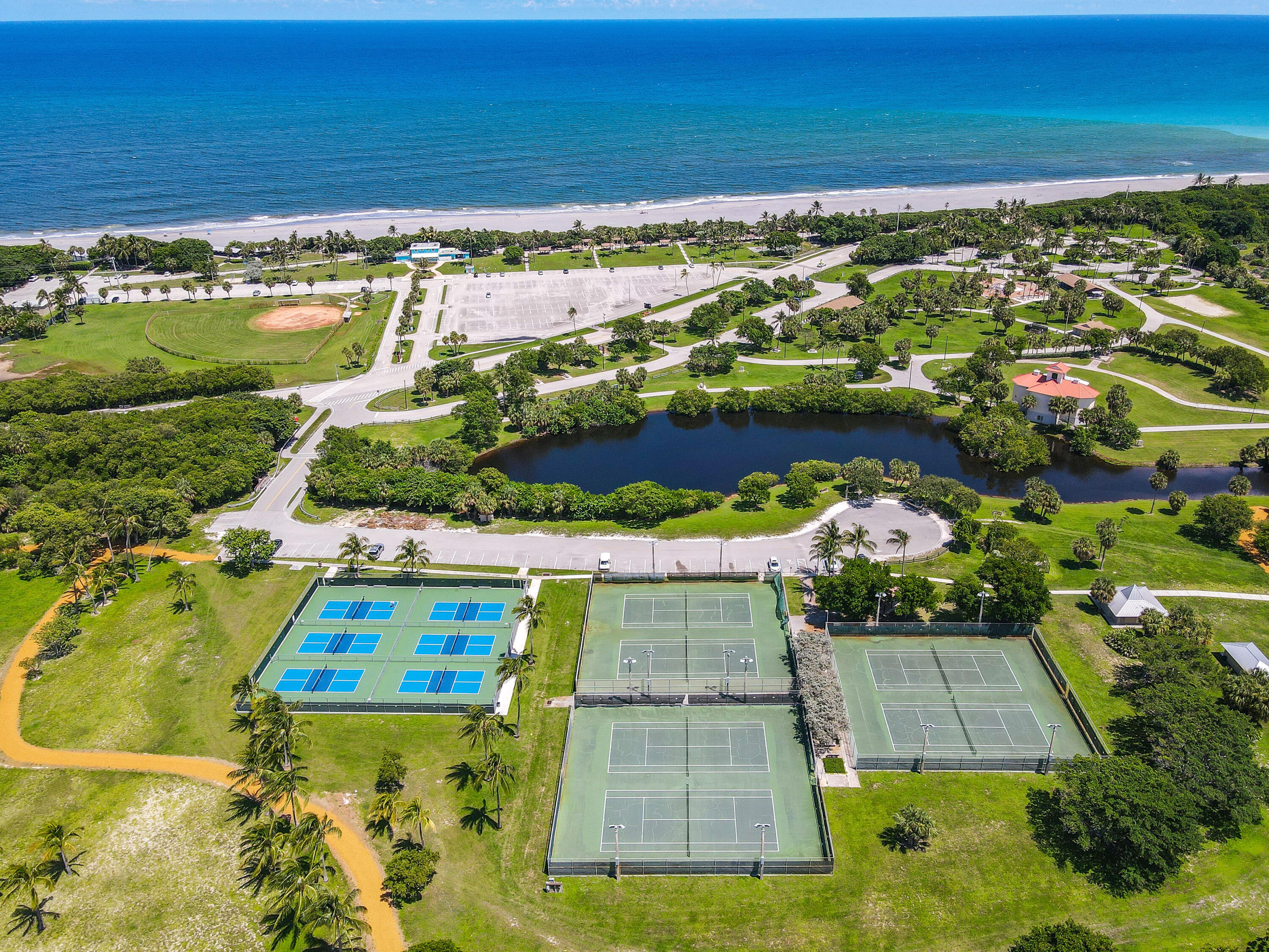 717 Highway 1, Unit 912 Jupiter, FL 33477 - Photo 37 of 45 an aerial view of residential houses with outdoor space