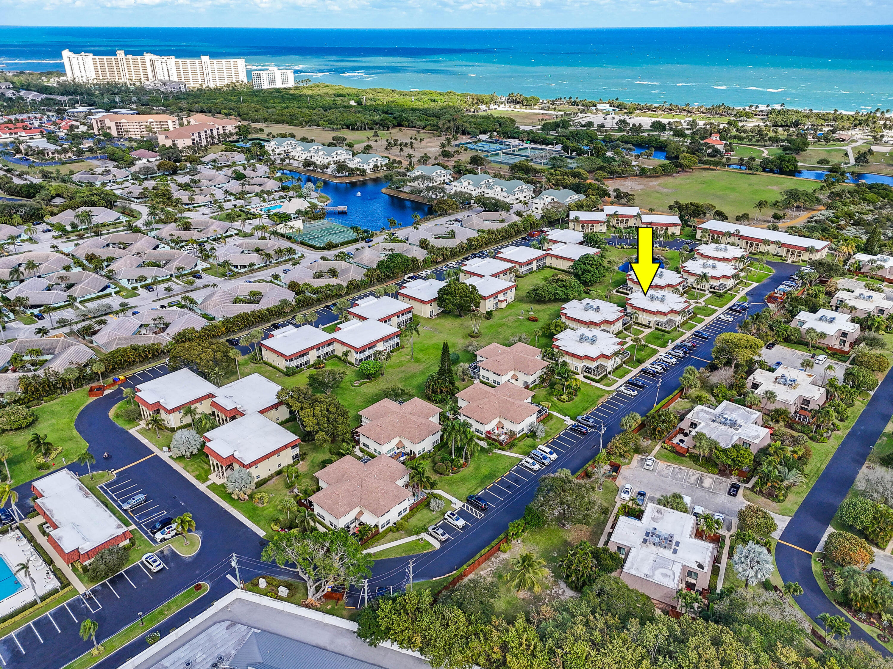 717 Highway 1, Unit 912 Jupiter, FL 33477 - Photo 40 of 45 an aerial view of residential houses with outdoor space