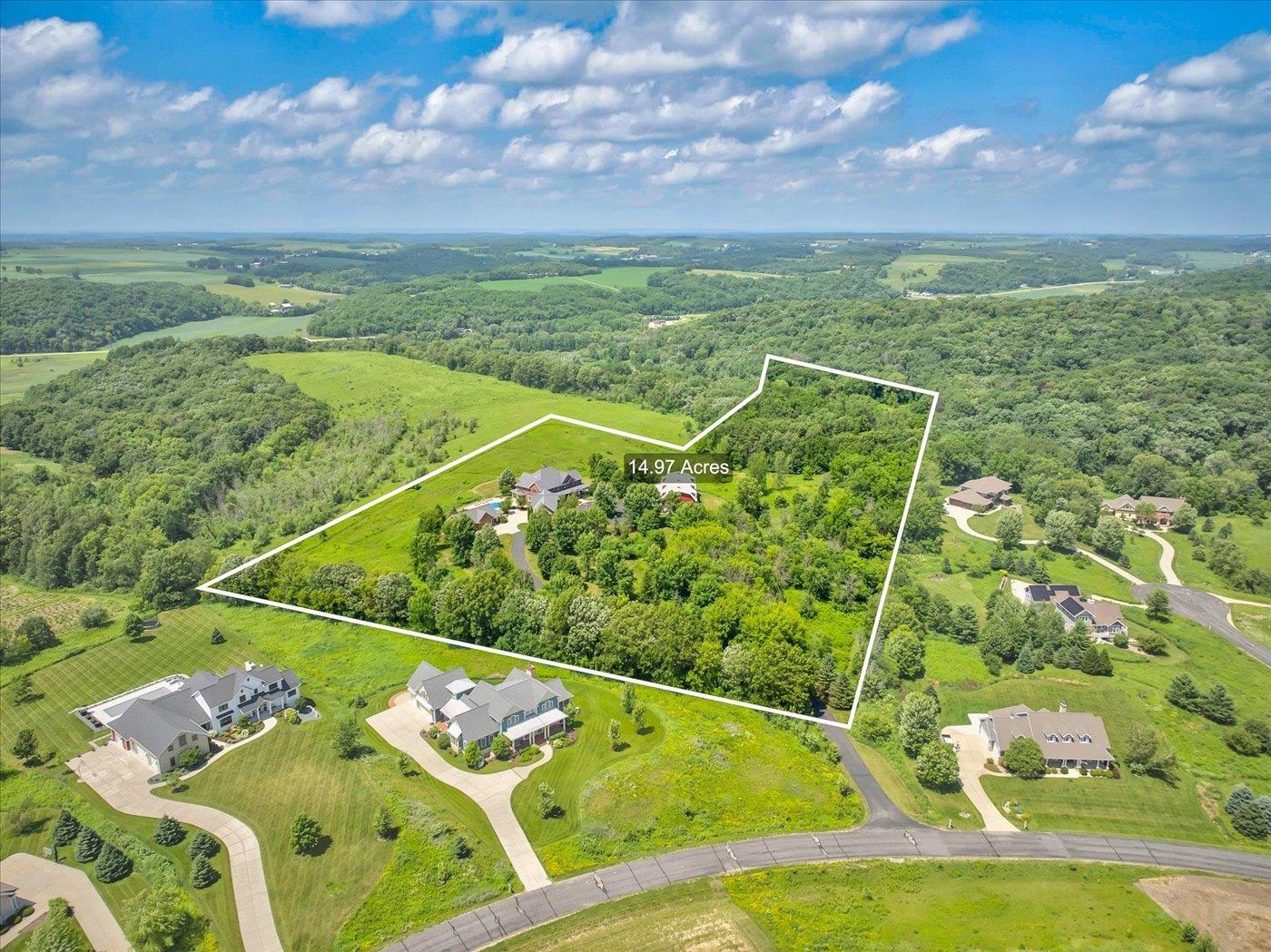 7876 Autumn Pond Trail Middleton, WI 53562 - Photo 5 of 90