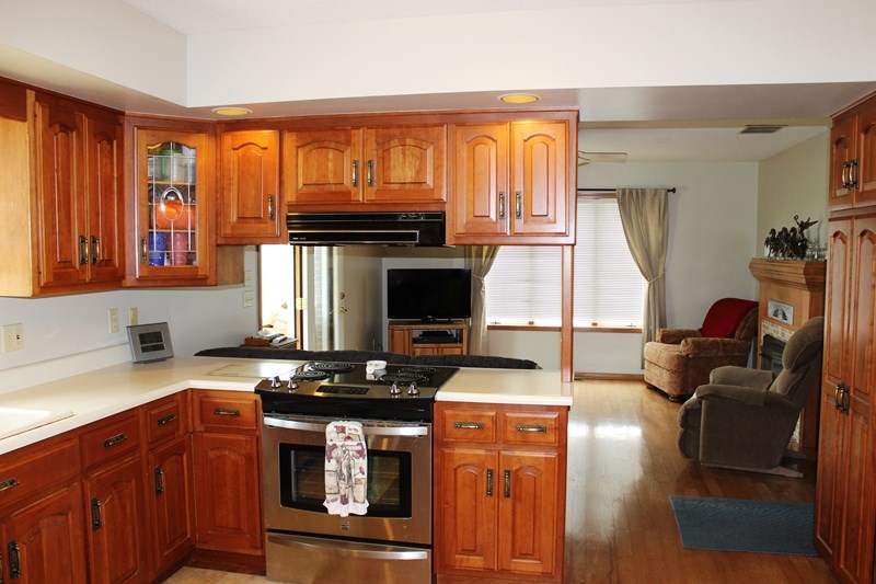 10127 Arcola Road Fort Wayne, IN 46818 - Photo 5 of 23